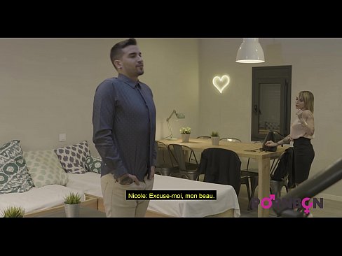 ❤️ PORNBCN 4K Mwanamke mmoja aliyekomaa na matiti makubwa anataka kunyofolewa mkundu kijana gigolo mwenye dick kubwa blowjob amortist kazi ngumu ya mikono kazi ya mbwa style pussy lick orgasm French subtitles Pono ❌️❤